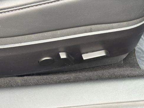 Used 2020 Tesla Model 3 Standard Range Plus image 34