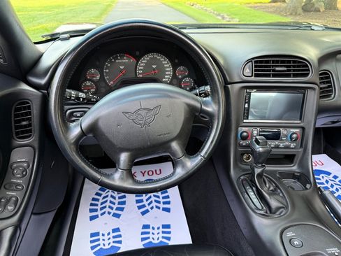 Used 2004 Chevrolet Corvette Coupe RWD image 45