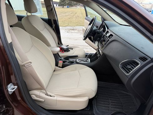 Used 2012 Chrysler 200 Touring image 19