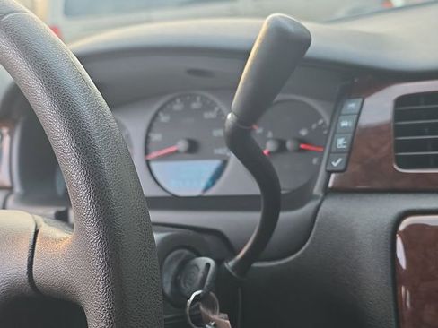 Used 2011 Chevrolet Impala LS image 18