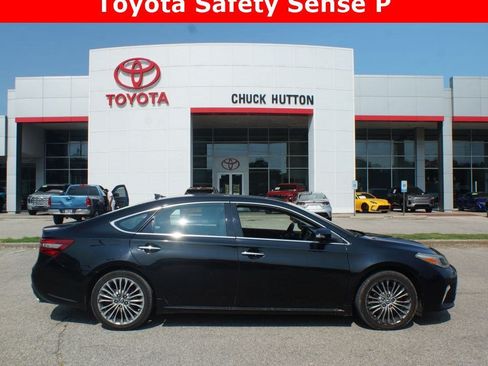 Used 2016 Toyota Avalon Limited FWD image 1