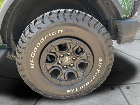 Used 2023 Ford Bronco Wildtrak AWD/4WD image 32