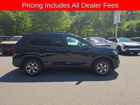 Used 2023 Honda Passport TrailSport image 2