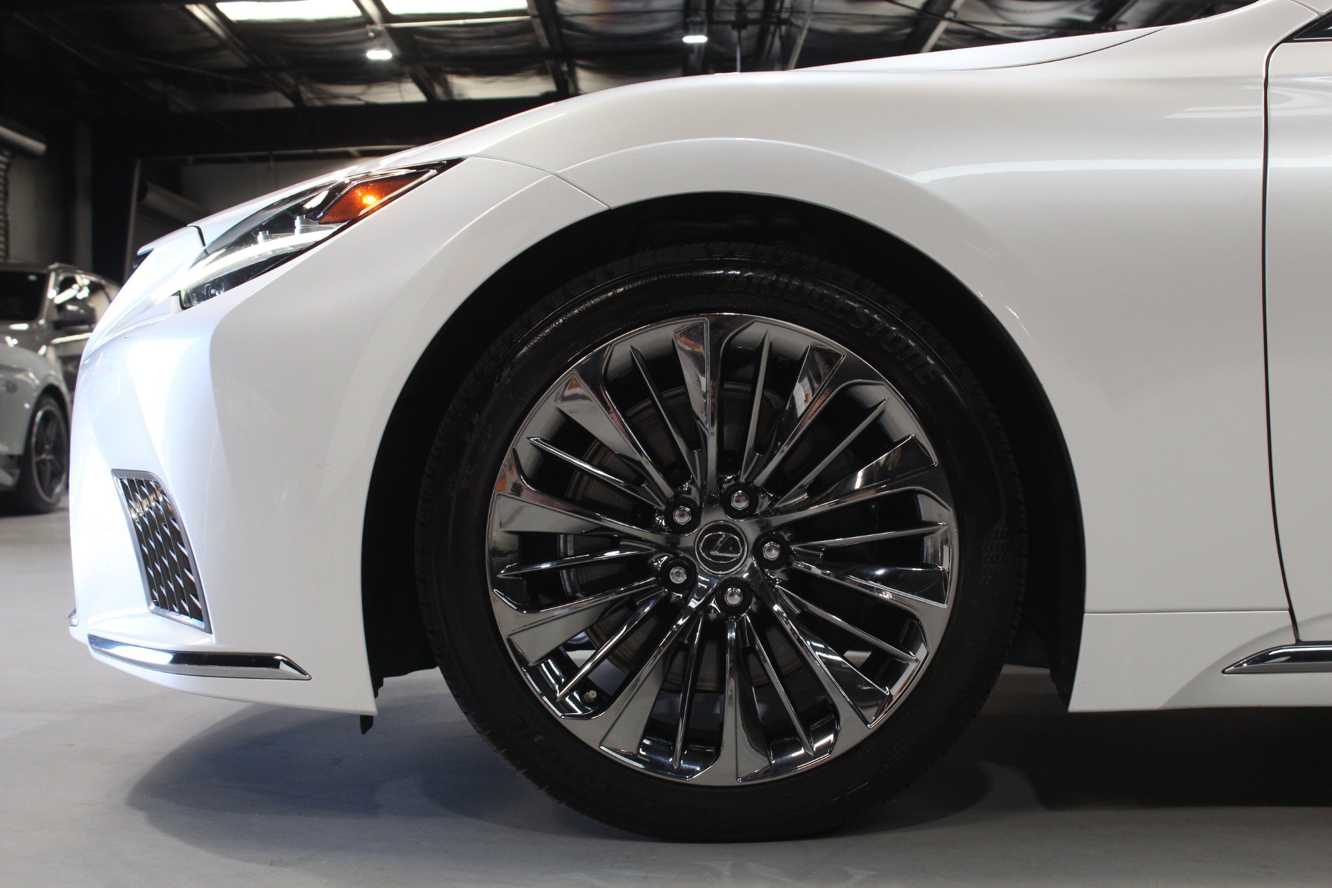 Used 2022 Lexus LS 500 w/ Interior Upgrade Package RWD image 3