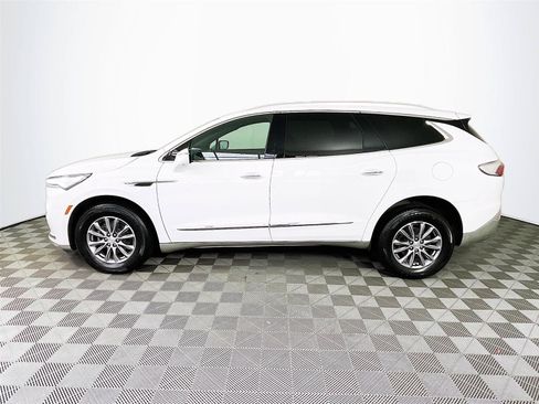 Used 2022 Buick Enclave Premium AWD/4WD image 4