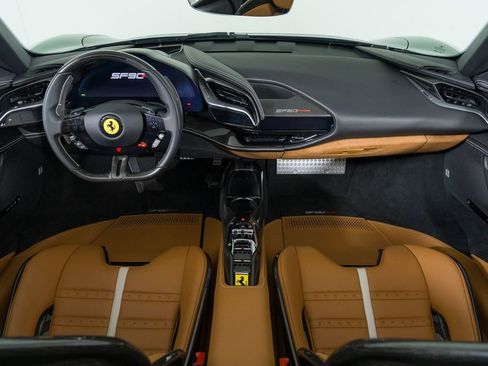 Used 2025 Ferrari SF90 Spider image 28