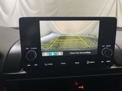 Used 2023 Honda Pilot LX image 17