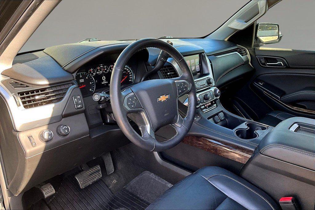 Used 2017 Chevrolet Suburban LT AWD/4WD image 14