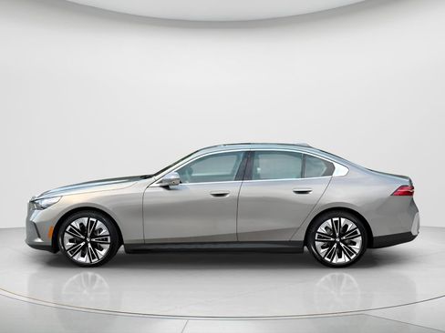 New 2027 BMW i5 xDrive40 AWD/4WD image 8