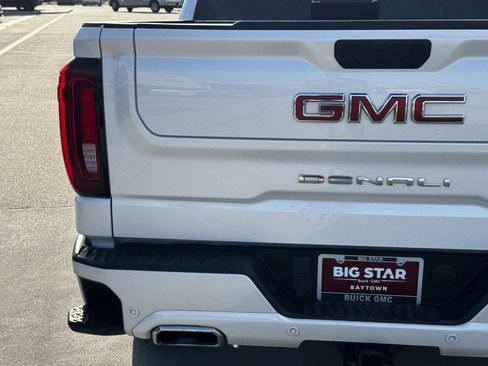 Used 2025 GMC Sierra 1500 Denali AWD/4WD image 11