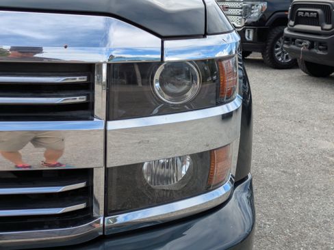 Used 2017 Chevrolet Silverado 2500 High Country image 10