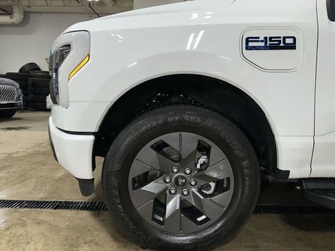 Used 2025 Ford F150 Lightning Flash image 19
