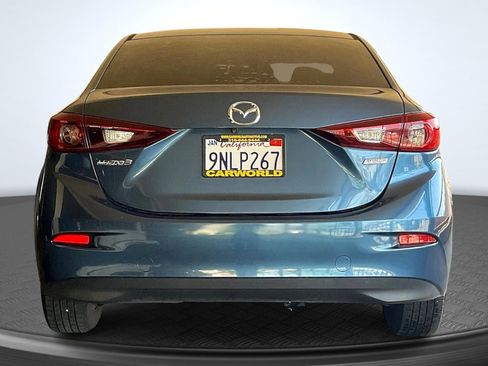 Used 2017 MAZDA MAZDA3 Sport image 4