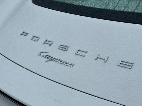 Used 2016 Porsche Cayman image 6