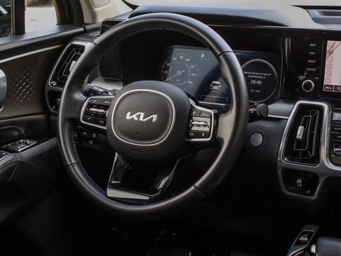 Used 2023 Kia Sorento SX AWD/4WD image 40