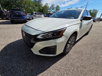 Used 2024 Nissan Altima 2.5 SV