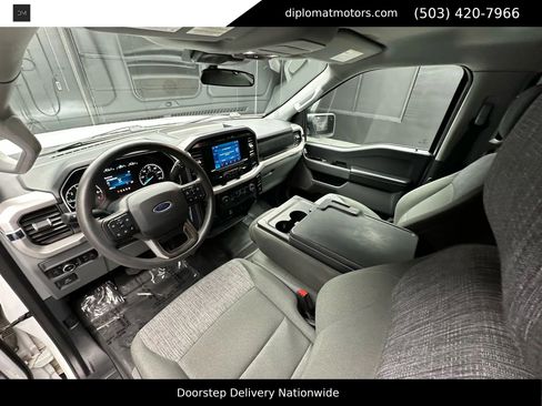 Used 2023 Ford F150 XLT w/ XTR Package image 17