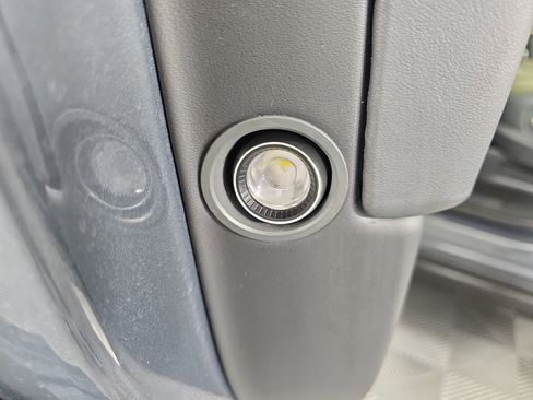 Used 2023 Rivian R1T Adventure image 30