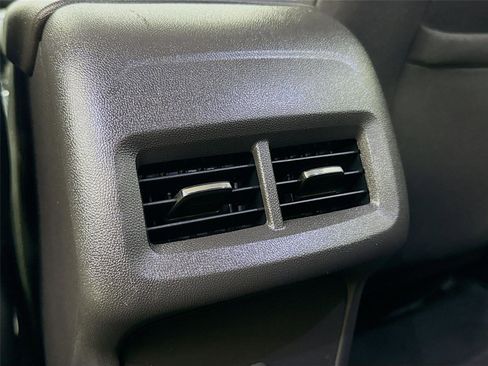 Used 2020 Chevrolet Equinox LT AWD/4WD image 25