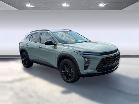 Used 2025 Chevrolet Trax ACTIV w/ Driver Confidence Package image 5