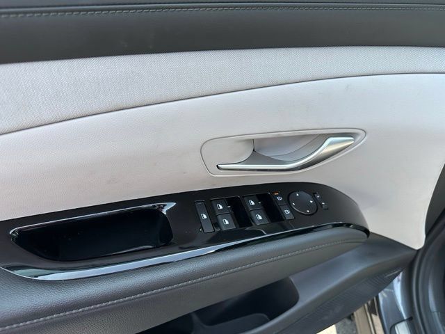 Used 2025 Hyundai Tucson Limited AWD/4WD image 20