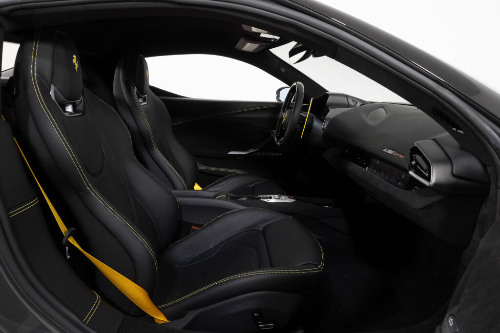 Used 2024 Ferrari 296 GTB RWD image 34