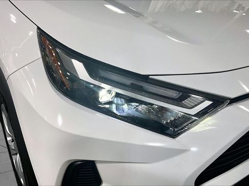 Certified 2024 Toyota RAV4 LE AWD/4WD image 28