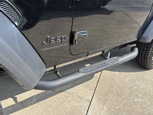 Used 2024 Jeep Wrangler Sport AWD/4WD image 11