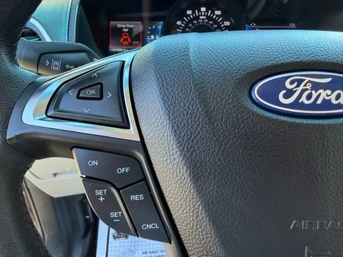 Used 2022 Ford Edge Titanium AWD/4WD image 17