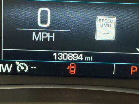 Used 2018 GMC Terrain SLT w/ Preferred Package image 29