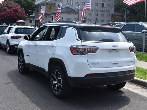 Used 2025 Jeep Compass Limited AWD/4WD image 7