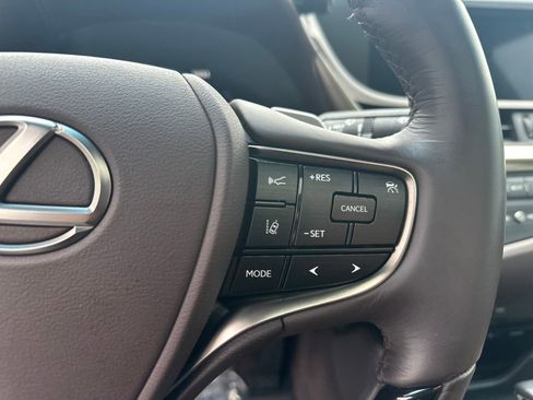 Used 2020 Lexus ES 350 w/ Premium Package image 20