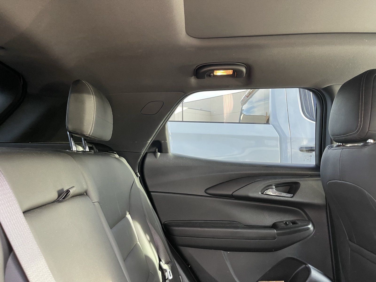 Used 2022 Chevrolet TrailBlazer ACTIV w/ Sun and Liftgate Package FWD image 8