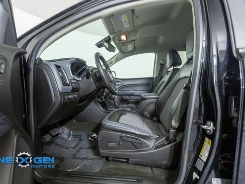 Used 2017 Chevrolet Colorado Z71 AWD/4WD image 11