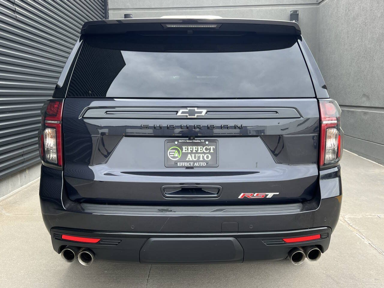 Used 2023 Chevrolet Suburban RST w/ Sport Performance Package AWD/4WD image 12