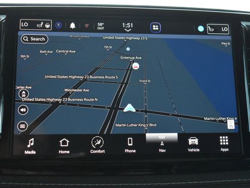 Used 2023 Chrysler Pacifica Limited FWD image 30