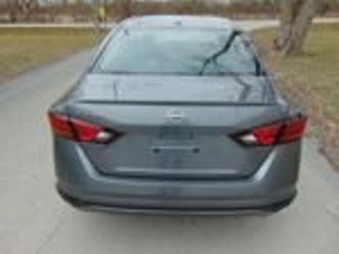 Used 2024 Nissan Altima 2.5 SV image 5