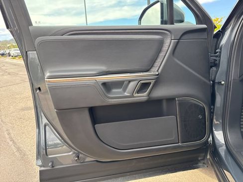 Used 2024 Rivian R1S Adventure AWD/4WD image 10