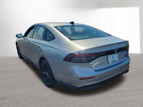 Used 2025 Honda Accord SE image 15
