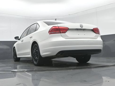 Used 2012 Volkswagen Passat 2.5 S FWD image 48