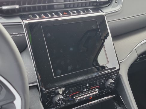 Used 2023 Jeep Grand Cherokee L Laredo w/ Luxury Tech Group I image 13