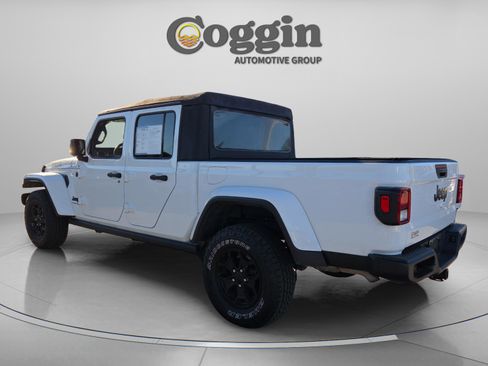 Used 2023 Jeep Gladiator Sport image 4