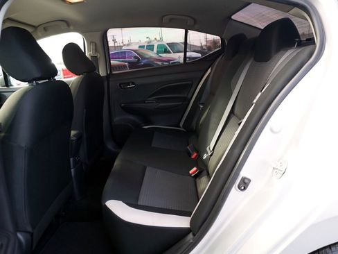 Used 2020 Nissan Versa SV image 16