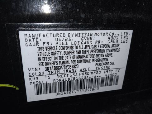 Used 2025 Nissan Sentra SV image 33