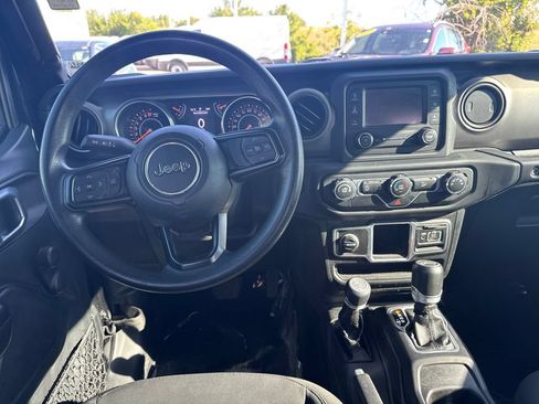 Used 2018 Jeep Wrangler Unlimited Sport AWD/4WD image 29