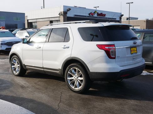 Used 2014 Ford Explorer XLT w/ Equipment Group 202A image 3
