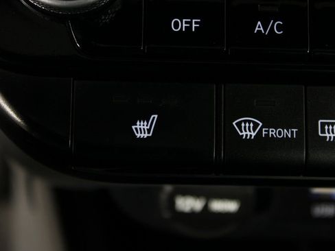 Certified 2025 Hyundai Elantra SEL image 23