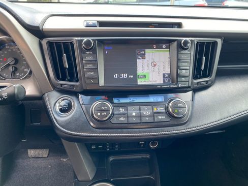 Used 2016 Toyota RAV4 Limited AWD/4WD image 20