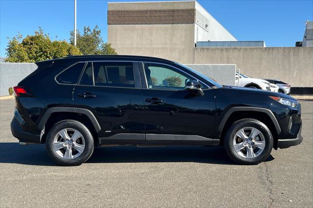 Certified 2022 Toyota RAV4 LE AWD/4WD image 6