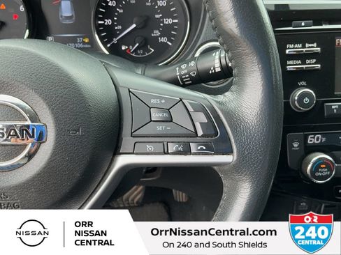 Used 2017 Nissan Rogue SV FWD image 20